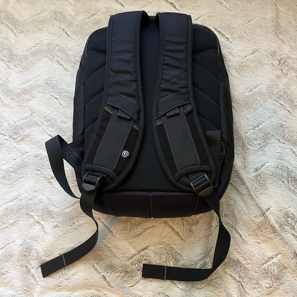 Booq Backpack - Picture 2 of 4